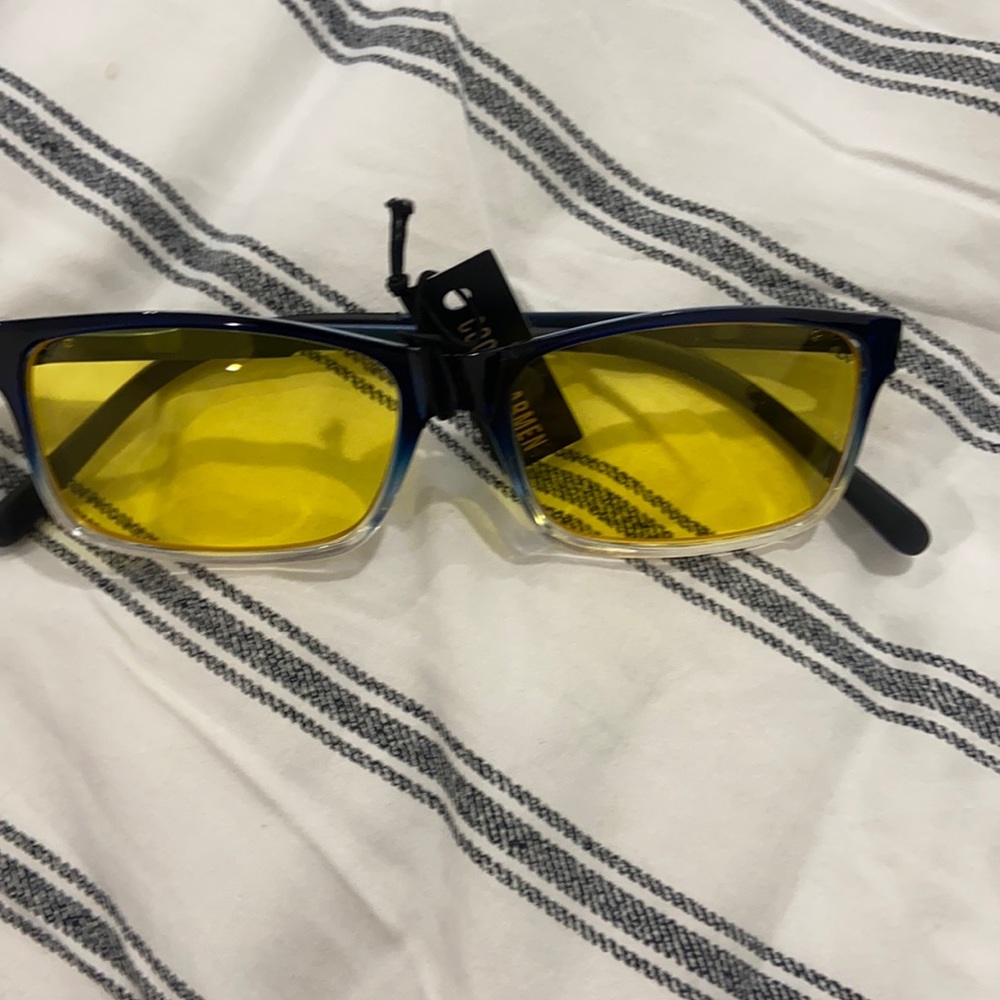 NWT blue light glasses